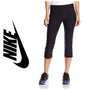 Nike Fit Dry Capri Workout Athletic Wear small
